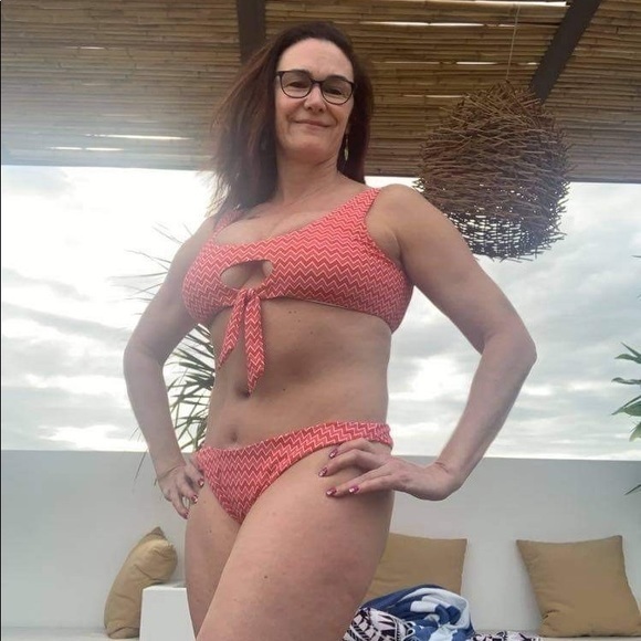 Bikini - Picture 5 of 5